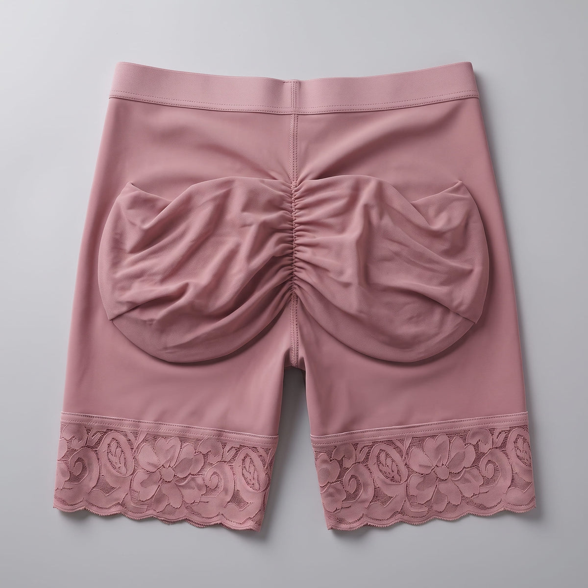Shorty Sculpt — Courbes sublimées, touche de dentelle -